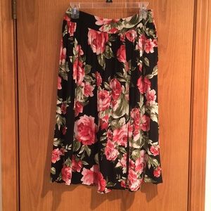 Women's Midi Skirt With Slit Floral